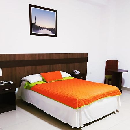 Manta Airport Hotel 外观 照片